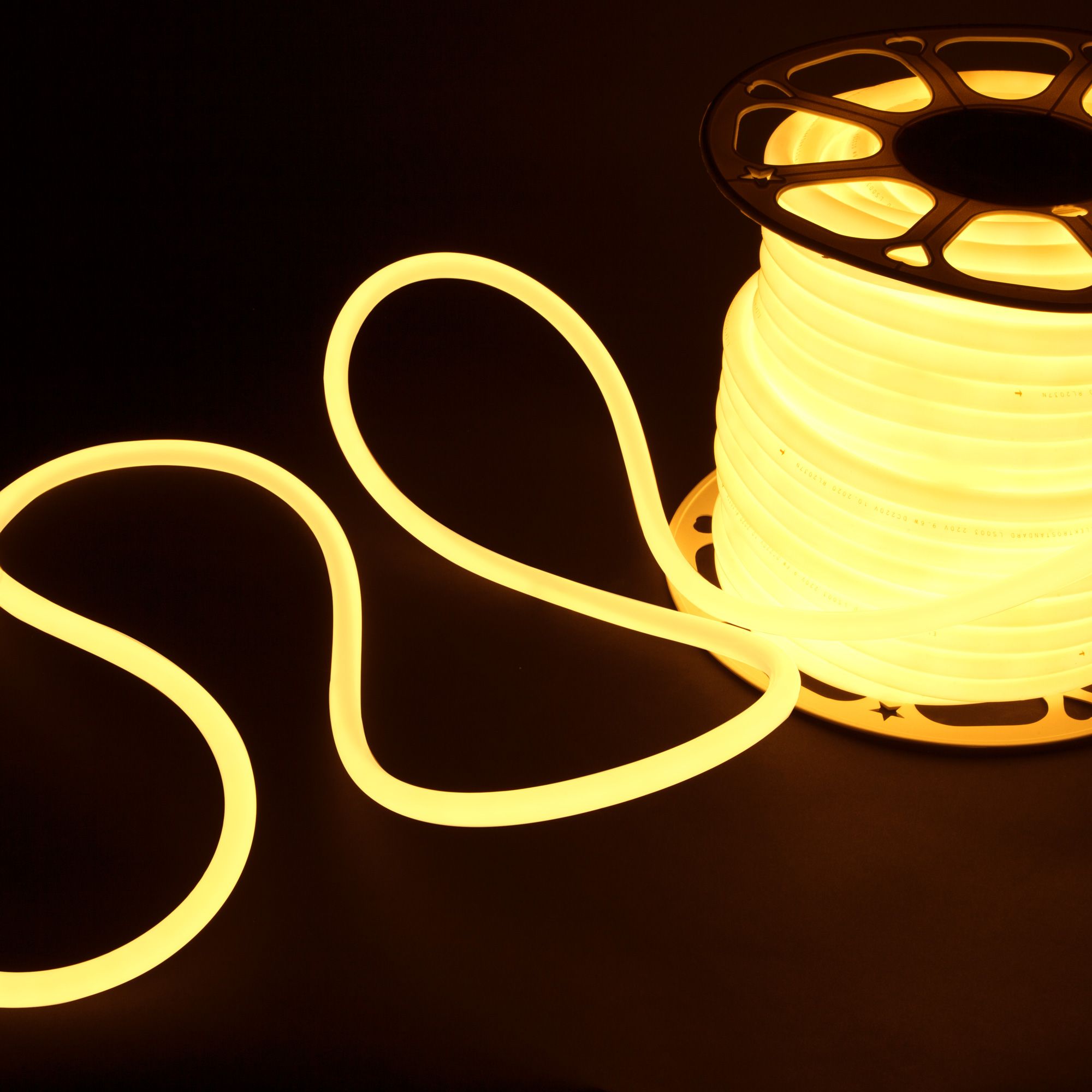 Уличный светильник Elektrostandard Гибкий неон 220V 9,6W 144Led 2835 IP67 круглый теплый белый, 50 м